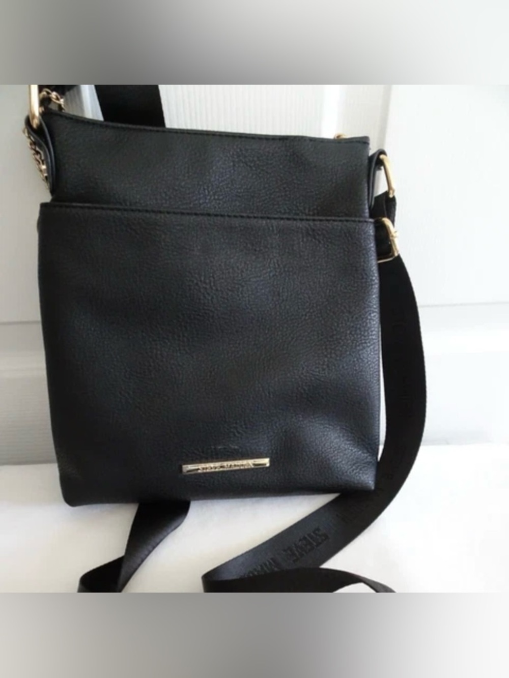 STEVE MADDEN - NWOT Black Crossbody Bag